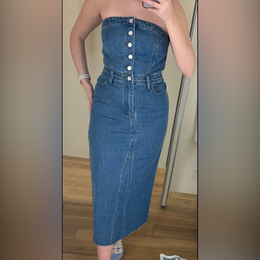 Sincerely Jules Strapless Raw Hem Denim Midi Dress
